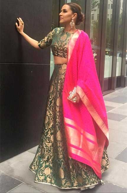 Neha-Dhupia-in-Payal-Singhal Green Banarsi Lehnga, Silk Saree Dress Recycle, Brocade Lehenga Banarasi, Lehenga Without Dupatta, Banarsi Lehnga Designs, Green Banarasi Lehenga, Old Saree To New Dress, Dress From Old Saree, Benarasi Lehengas