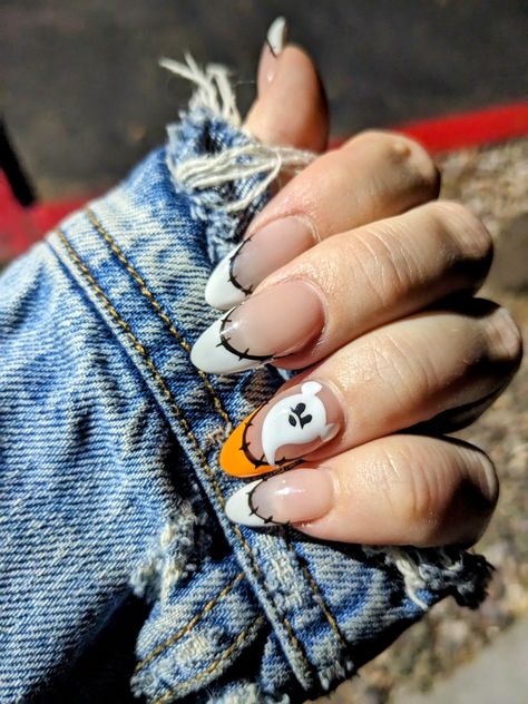 Nails manicure Disney Halloween Mickey mouse ghost french tip almond Disneyland Halloween Nails Designs, Mickey Ghost Nails, Halloween Mickey Nails, Mickey Halloween Nails, Disney Halloween Nails Design, Halloween Disney Nails, Snoopy Nails, Country Acrylic Nails, Disney Halloween Nails