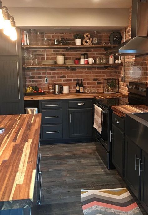 Kitchen With Black Cabinets, White Wood Kitchens, Koti Diy, Industrial Kitchen Design, Kabinet Dapur, Basement Apartment, Black Kitchen Cabinets, Kitchen Farmhouse, Black Kitchen