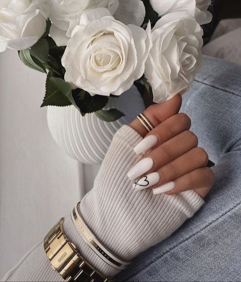 White Sparkle Nails, Pink Tip Nails, Shiny Nails Designs, Hippie Nails, Basic Nails, Classy Acrylic Nails, Classic Nails, Acrylic Nails Coffin Short, Short Acrylic Nails Designs