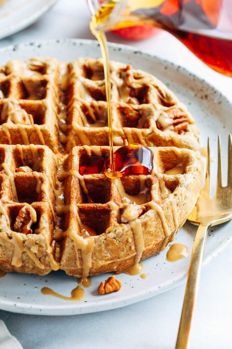 Dairy Free Waffles, Oatmeal Waffles, Whole Wheat Waffles, Almond Milk Yogurt, Waffle Iron Recipes, Nutella French Toast, Breakfast Vegetables, Apple Cinnamon Oatmeal, Waffle Maker Recipes