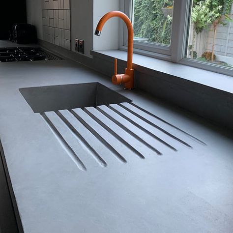 Polished Concrete Kitchen, Cement Kitchen, Concrete Countertops Over Laminate, Concrete Countertops Bathroom, Concrete Countertops Outdoor, Concrete Interiors, Concrete Countertops Kitchen, Kitchen Countertop Materials, Diy Concrete Countertops