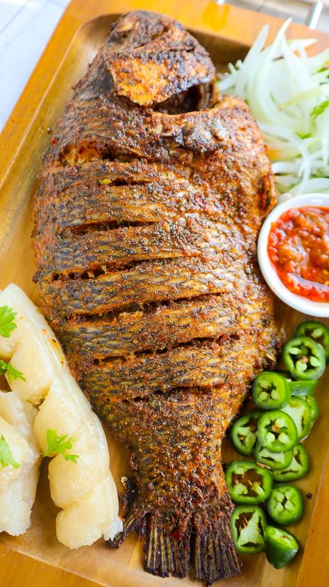 Whole Tilapia Recipes, Whole Tilapia, Baked Whole Fish, Oven Baked Tilapia, Baked Tilapia Recipes, Whole Fish Recipes, Kenyan Food, Grilled Tilapia, Grilled Fish Recipes