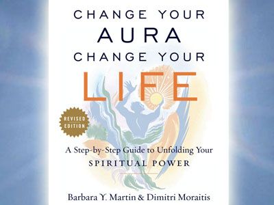 Change Your Aura Change Your Life - Beliefnet Aura Book, How To See Aura, Aura Colors Meaning, Aura Reading, Color Meanings, Spiritual Power, Aura Colors, Spiritual Teachers, Spiritual Energy