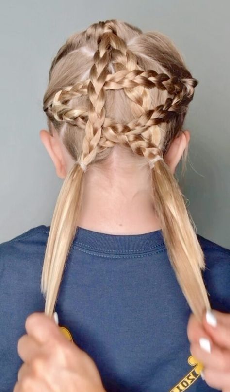 Star Hairstyles For Kids, Hairstyle For Long Hair, Summer Braids, Braided Hair Tutorial, Easy Hairdos, Braid Hairstyle, Strand Braid, Braid Hair, Star Hair