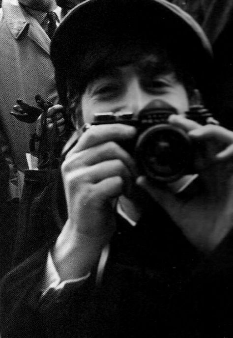 John Holding A Camera, John Lemon, Beatles Pictures, The Fab Four, Paul George, Yellow Submarine, John 3, Ringo Starr, George Harrison