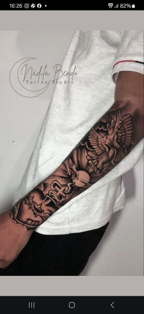 Feather Tattoo For Men, Tattoed Guys, Arm Tattoos For Guys Forearm, Geometric Tattoo Sleeve Designs, Black Men Tattoos, Cool Half Sleeve Tattoos, Cool Forearm Tattoos, Half Sleeve Tattoos For Guys, Neck Tattoo For Guys