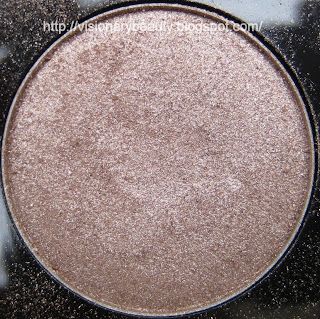 Taupe Eyeshadow Look, Chanel Eye Makeup, Energy Colors, Taupe Eyeshadow, Grey Eyeshadow, Beauty Rules, Makeup Storage Organization, Eyeshadow For Blue Eyes, Shimmer Eyeshadow