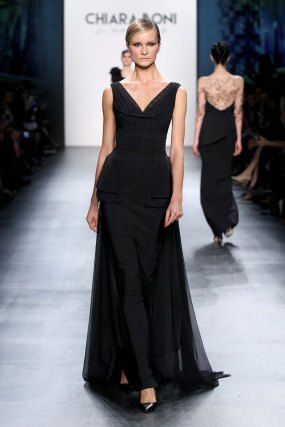 Chiara Boni La Petite Robe RTW Fall 2016 [photos] – WWD Chiara Boni, Fall 2016, One Shoulder Formal Dress, Sleeveless Formal Dress, Fashion News, Fashion Show, Prom Dresses, Prom, Couture