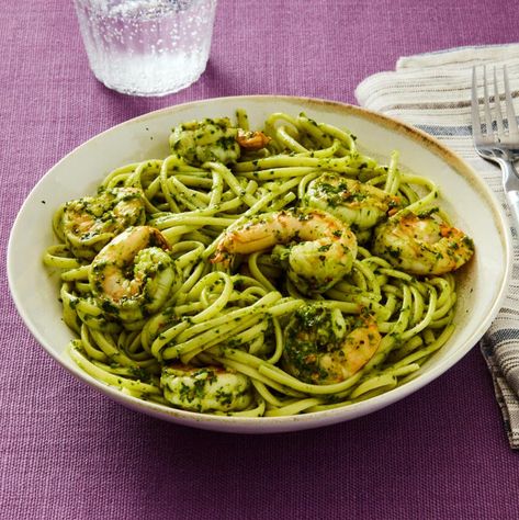 pioneer woman pasta with shrimp and pistachio pesto Pistachio Pesto Pasta, Pesto Pasta Shrimp, Pioneer Woman Pasta, Pesto Shrimp Pasta, Cheesy Baked Spaghetti, Macaroni Goulash, Shrimp Pesto Pasta, Pasta With Shrimp, Shrimp Linguine