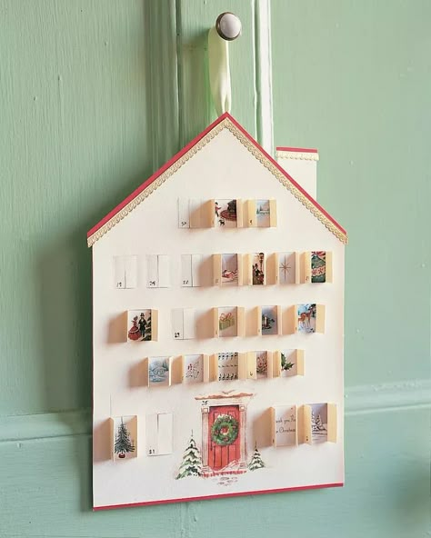 Martha Stewart Holiday, Homemade Advent Calendars, Old Greeting Cards, Christmas Craft Projects, Advent Calenders, Diy Calendar, Diy Advent Calendar, Old Christmas, Diy Christmas Cards