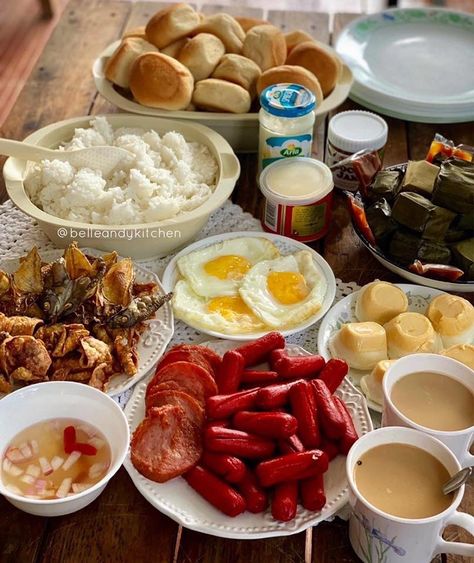 Filipino Lunch Ideas, Bachelorette Breakfast, Pinoy Breakfast, Bday Brunch, Philippine Food, Filipino Breakfast, Smores Bar, Filipino Food Dessert, Pinoy Foods