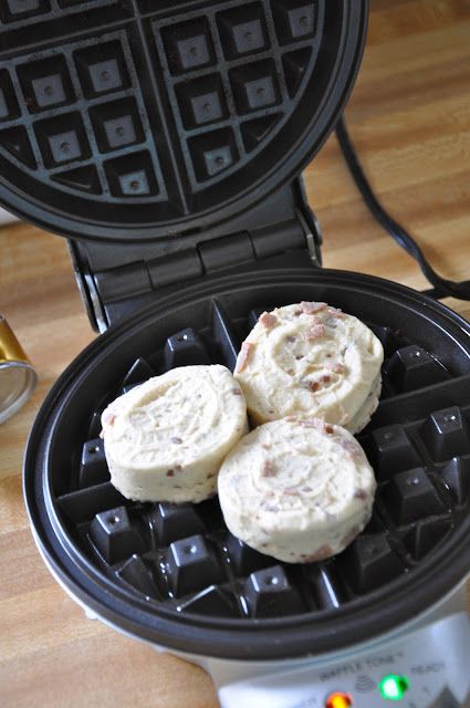 DSC_0005 Waffle Iron Cinnamon Rolls, Mini Waffle Recipe, Dash Recipe, Pillsbury Cinnamon Rolls, Cinnamon Roll Waffles, Waffle Iron Recipes, Waffle Maker Recipes, Foods With Iron, Canned Biscuits