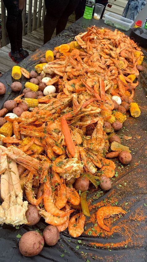 Huge Seafood Boil, Big Seafood Boil, Seafood Boil Aesthetic, Seafood Extravaganza, Seafood Boil Party, 23 Birthday, Seafood Buffet, Yummy Seafood, Crab Boil