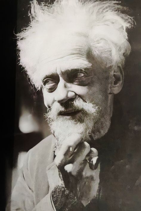 gerald gardner - gerald brosseau gardner - wicca - wica - bruxaria - witchcraft - witchcult Gerald Gardner, Witchcraft Meaning, Magick Crafts, Vintage Occult, Dark Witch, Healing Spells, Magick Spells, Protection Spells, Magical Art