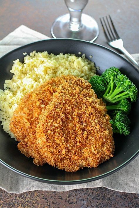 Crispy Baked Breaded Pork Chops - Yummy Healthy Easy Noom Dinners, Breaded Baked Pork Chops, Baked Breaded Pork Chops, Baked Pork Chop Recipes, Breaded Pork Chops Baked, Oven Baked Pork Chops, Pork Chops Baked, Best Pork Chop Recipe, Healthy Weekly Meal Plan