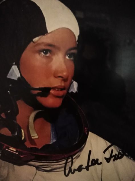 Anna Fisher, Sci Fi Costume, Space Girls, Space Pirates, Space Suits, Anna Lee, Female Pilot, Space Pirate, Space Girl