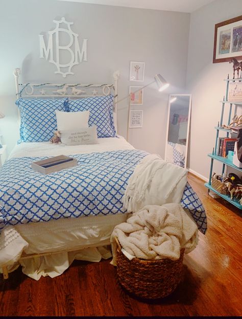 Roller Rabbit Quilt On Bed, Roller Rabbit Bedroom Blue, Blue Roller Rabbit Room, Roller Rabbit Bed, Roller Rabbit Bedroom, Preppy Blue Bedroom, Roller Rabbit Bedding, Preppy Comforter, Different Room Aesthetics