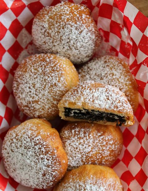 Air Fryer Fried Oreos, Fried Cookie Dough, Deep Fried Oreos, Air Fryer Recipes Dessert, Fried Dessert, Fried Oreos, Carnival Food, Food Babe, Funnel Cake