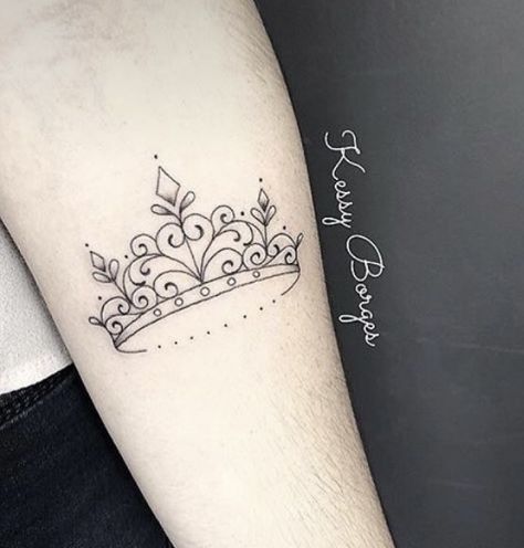 Crown Tattoo Line Art, Crown Mandala Tattoo, Simple Crown Tattoos For Women, Celtic Crown Tattoo, Female Crown Tattoo Design, Crown And Tiara Tattoo, Female Crown Tattoo, Feminine Crown Tattoo, Floral Crown Tattoo