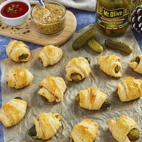 Pickles in a Blanket - Mt Olive Pickles Pickle Popcorn, Pickle Appetizer Recipes, Pickle Appetizers, Pickle Recipes, Classic Appetizers, Recipes Appetizers And Snacks, Pickling Recipes, Appetizer Dips, A Blanket