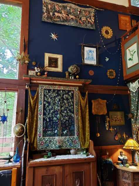 1920s Eclectic Decor, Fantasy Aesthetic Home Decor, Fantasy Inspired Room, Fairytale Aesthetic Room, Celestial Living Room Decor, Celestial Room Ideas, Celestial Interior Design, Magic Room Aesthetic, Fantasy Room Aesthetic