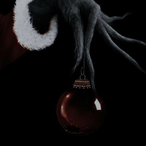 Dark Christmas Aesthetic Wallpaper, Winter Widgets, Mistletoe And Wine, Scary Christmas, Creepy Christmas, Goth Wallpaper, Christmas Aesthetic Wallpaper, Xmas Wallpaper, Dark Christmas