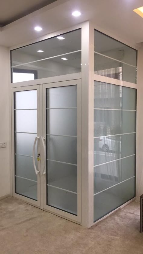 Aluminum Partition Design, Aluminium Work, Muji House, Loft Bunk, Office Layout Ideas, Folding Patio Doors, Bedroom Interior Design Modern, Bedroom Workspace, Partition Designs