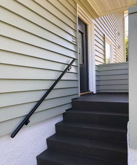 Black door and painted concrete stairs Black Steps Outdoor, Black Front Steps, Painted Concrete Stairs, Black Steps, Steps Outdoor, Front Door Steps, Painted Concrete, Stone Stairs, Concrete Stairs