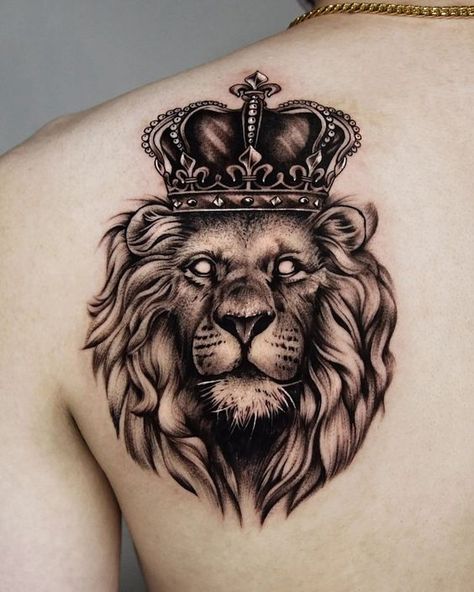 20 Ideas for Lion Tattoos: Drawing Inspiration, Images, and Sketches Tatoo Crown, Lion With Crown Tattoo, Crown Tattoo Men, Lion With Crown, Lion King Tattoo, Mens Lion Tattoo, Crown Tattoo Design, Lion Head Tattoos, King Tattoos