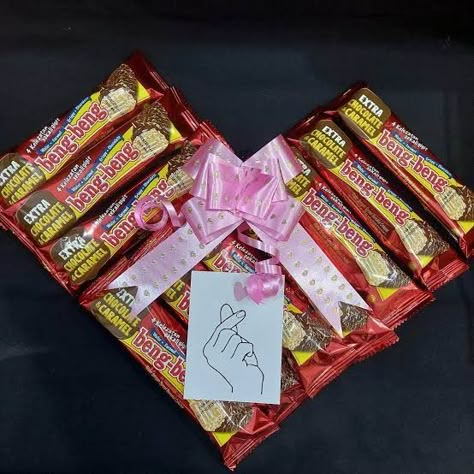 Hari Valentine Coklat, Bucket Snack Simple, Hampers Coklat, Kado Buat Guru, Kado Hari Guru, Snack Tower, Suprise Birthday, Hadiah Diy, Candy Bouquet Diy