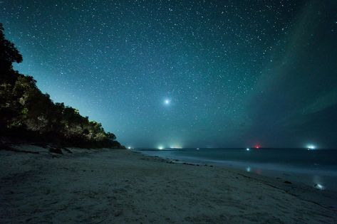 Jervis Bay, Bubble Tent, Sky Full Of Stars, Sky Full, Dark Skies, By Your Side, Deep Space, White Sand Beach, Culture Travel