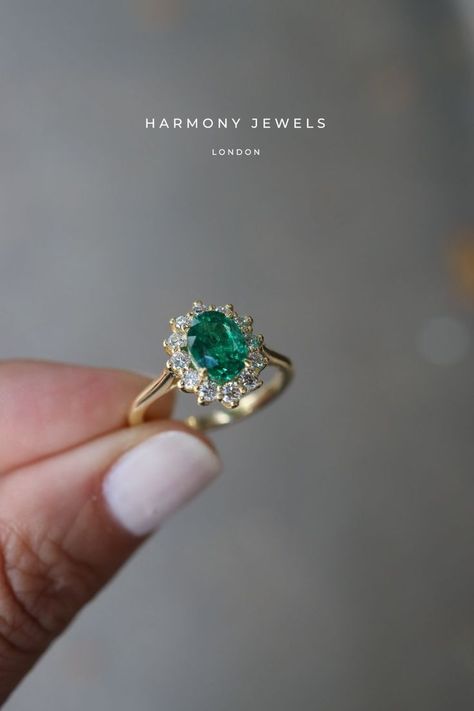 Antique Emerald Engagement Ring, Emerald Ring Design, Green Emerald Engagement Ring, Dimond Ring, Emerald Engagement Ring Green, Vintage Emerald Engagement Ring, Pink Engagement, Emerald Ring Vintage, Modern Gold Jewelry