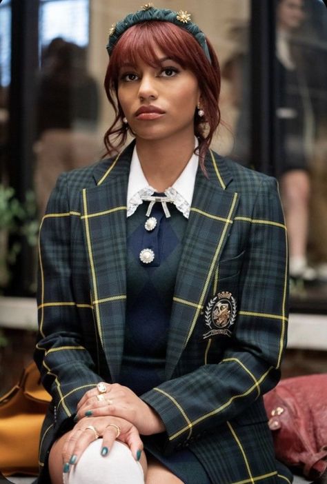 Monet De Haan, Afro Punk Outfits, Cher Outfits, Gossip Girl Reboot, Gossip Girl Outfits, Gossip Girls, School Uniform Fashion, Elegant Outfit Classy, Ivy Style