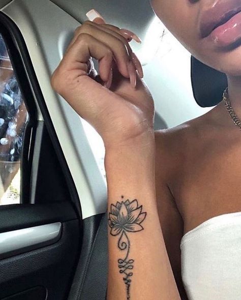 Tattoos Hip, Forearm Cover Up Tattoos, Nice Photography, Hip Tattoos, Hand Tattoos For Girls, Cute Hand Tattoos, Pretty Hand Tattoos, Travel Turkey, Tattoos For Women Flowers