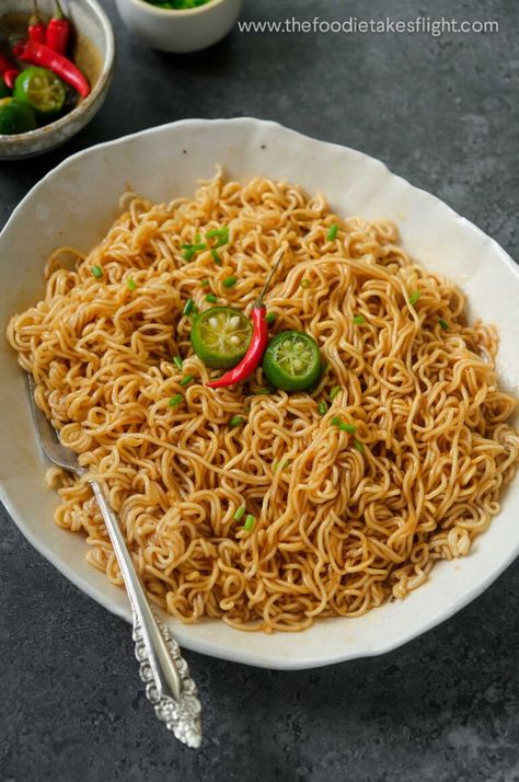 Pancit Canton Recipe, Canton Noodles, Pancit Canton, Chamorro Recipes, Stir Fry Noodles, Student Recipes, Garlic Noodles, Lucky Me, Vegan Beans