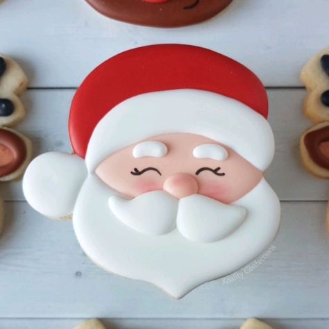 Mrs Claus Cookies Decorated, December Video, Santa Claus Cookies, Christmas Sugar Cookies Decorated, Royal Iced Cookies, Happy December, Cookies Christmas, Santa Face, Sugar Cookie Designs