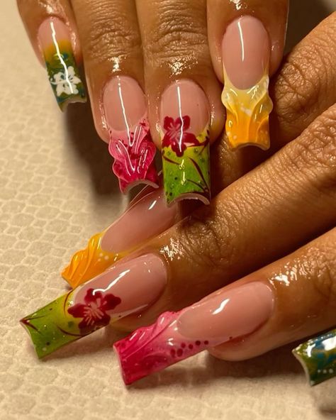 Y2k Summer Nails, Multicolor Nails, Daisy Acrylic Nails, Small Nails, Winter Nail Ideas, Chic Nail Art, Cute Acrylic Nail Designs, Colorful Nails, Nails Salon