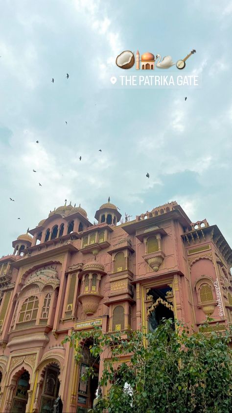 Indian Ig Story, Caption For Rajasthan Pictures, Captions For Jaipur Pictures, Rajasthan Captions For Instagram, Jaipur Aesthetic Pictures, Jaipur Aesthetic Story, Architecture Instagram Story, Jaipur Instagram Story, Amritsar Aesthetic