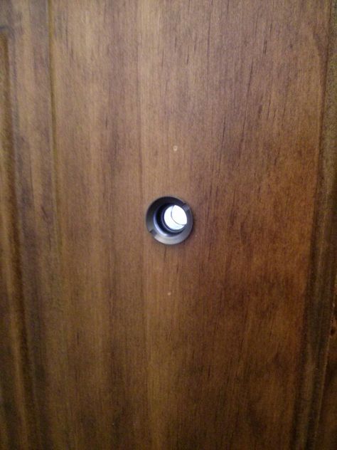 Scary Door, Door Viewer, House Projects, Fashion Videos, Home Hacks, Home Projects, Chia, Door Handles, Quick Saves