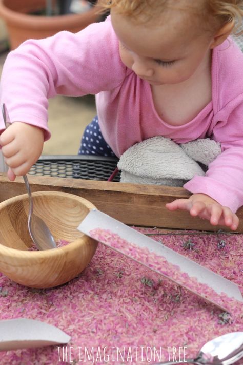 Sensory Tubs, Imagination Tree, Sensory Rooms, Sensory Boxes, Tuff Tray, Physical Education Games, Baby Sensory, Play Based Learning, Reggio Emilia