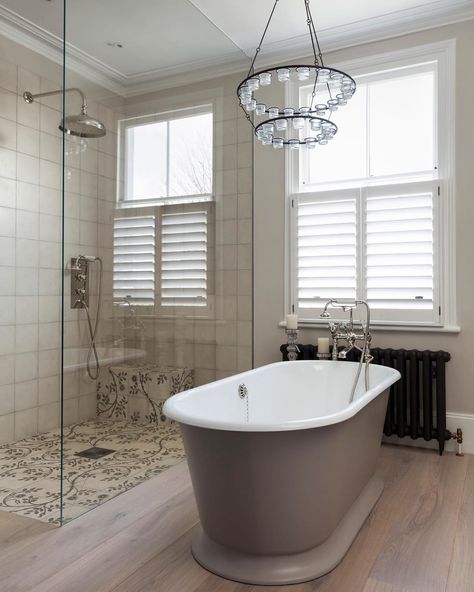 Drummonds Bathrooms on Instagram: “This bathroom uses a muted palette to contrast stronger colours in the rest of the house and create a relaxing, calming haven! Our Humber…” Bath Ideas Bathroom, Bathroom Shower Inspiration, Victorian Terrace Bathroom, Bathroom Ideas Victorian, Terraced House Interior, Victorian Bathroom Ideas, Traditional Bathroom Ideas, Bathroom Victorian, Bathroom Tiles Ideas