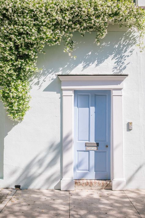 Chiro Office, Weekend Reading, Baby Blue Aesthetic, Light Blue Aesthetic, Blue Aesthetic Pastel, 背景 シンプル, Blue Door, Foto Art, Mail Art