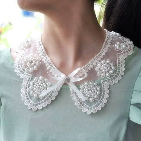 Motifs Perler, Pearl And Lace, Rilakkuma, Collar Designs, Lace Collar, Mode Inspiration, Fashion Face, Collar And Cuff, Fashion Details