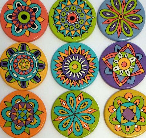 Coaster Mandala Art, Mandala Art Coasters, Dot Painting On Coasters, Wooden Coaster Design Ideas, Coster Painting Ideas, Mandala Coasters Painted, Coasters Painting Ideas, Diy Coaster Ideas, Wooden Coaster Painting Ideas