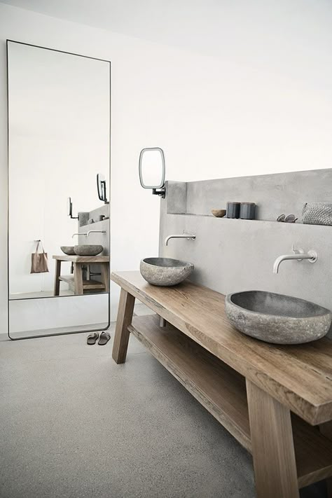 Contemporary Cycladic living on the Greek island of Syros Bad Inspiration, Regal Design, Peaceful Home, Shelf Design, House Bathroom, Bathroom Shelves, Bathroom Styling, Beautiful Bathrooms, Pool House