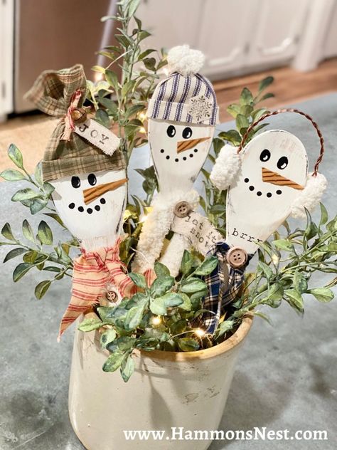 Gardening Crafts, Snowman Crafts Diy, Spoon Crafts, Diy Snowman, Christmas Wood Crafts, Holiday Crafts Christmas, Snowman Crafts, Christmas Ornament Crafts, Noel Christmas