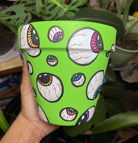 Halloween Plant Pots, Halloween Pots, Painting Pots, Green Flower Pots, Painted Flower Pot, Painted Planter, Terra Cotta Pot Crafts Diy, Pots Diy, Hand Painted Planter