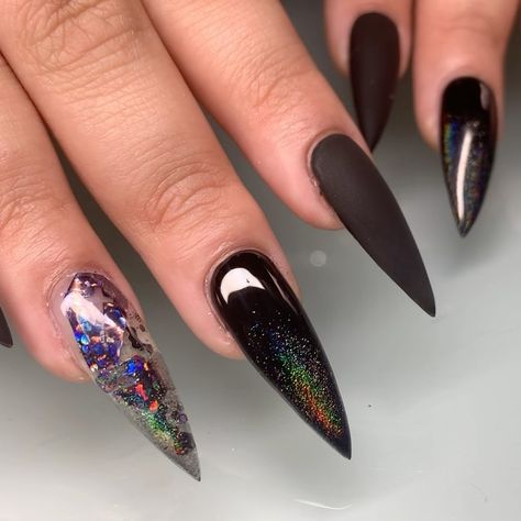 D A R K 🖤 U N I C O R N . . @apresnailofficial gel x long stiletto, encapsulated glitter from @etsy and black holo chrome over @lechatnails… Encapsulated Nails, Long Stiletto, Edgy Nails, Nails Black, Black Nails, A R, Glitter, Nails, Beauty