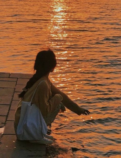 사진 촬영 포즈, Aesthetic People, Japanese Aesthetic, 인물 사진, Scenery Wallpaper, Picture Poses, Aesthetic Photo, Aesthetic Photography, Summer Aesthetic